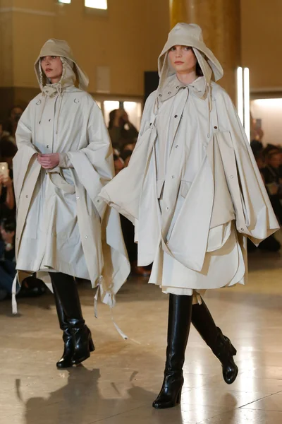 Look 12